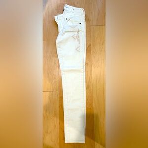 New without tags American eagle White Skinny Jeans Size 00
